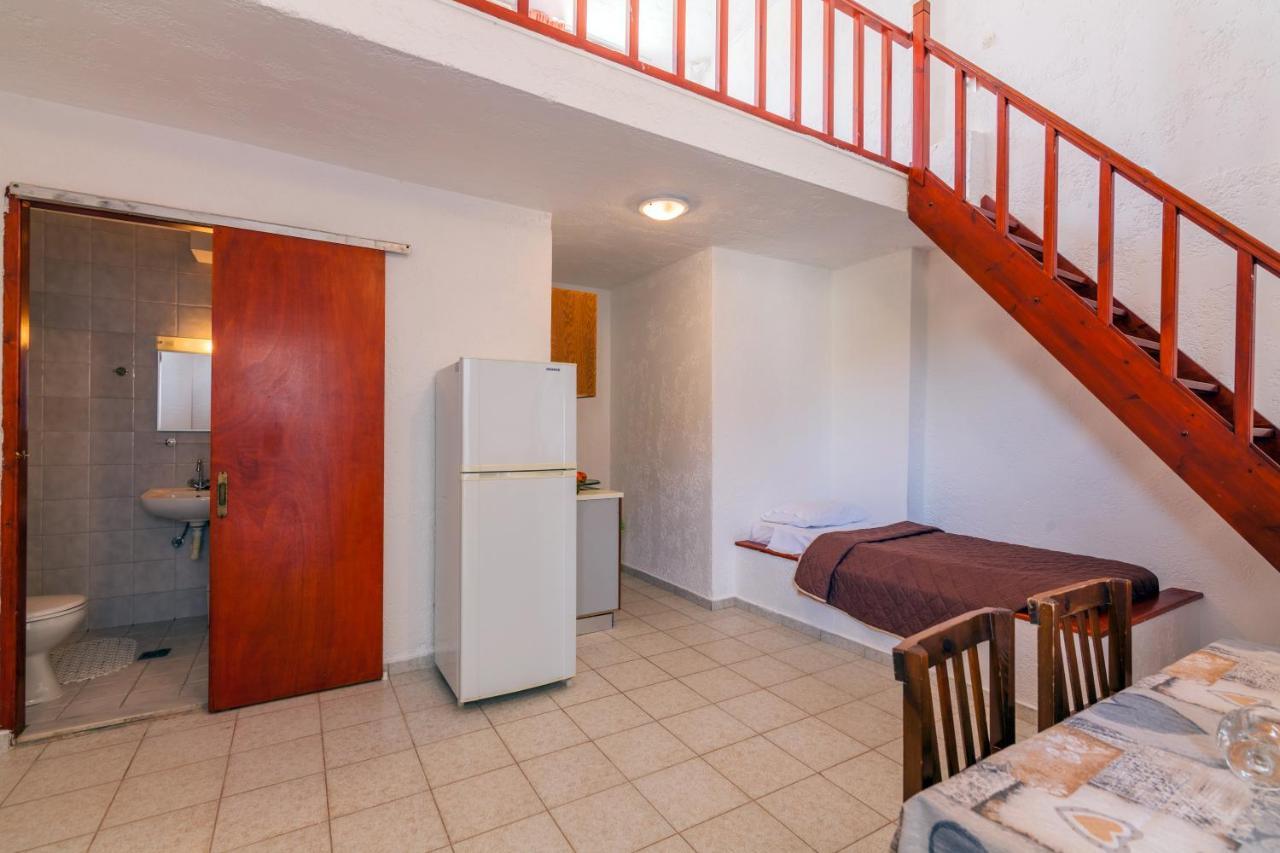 Anatoli Lygaria Apartments On The Beach Λυγαριά Εξωτερικό φωτογραφία