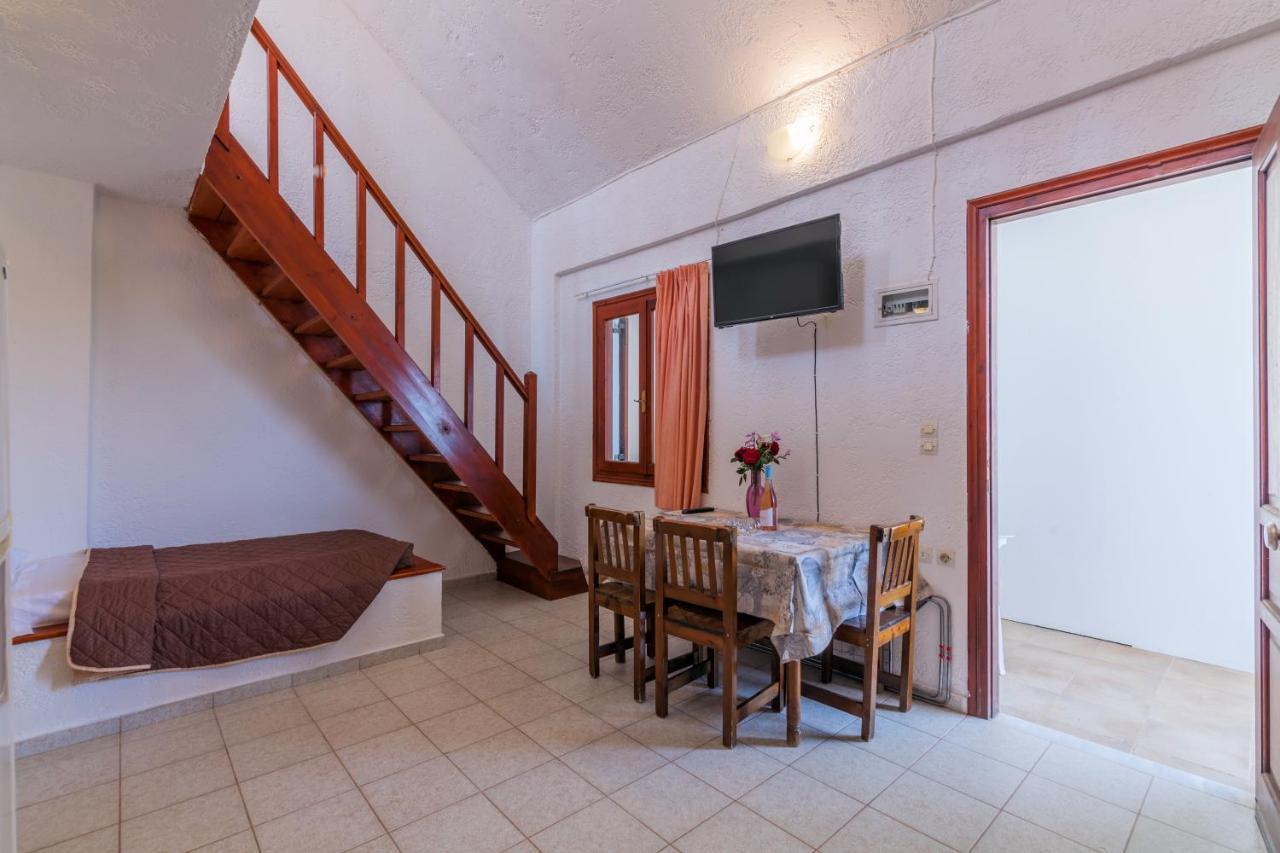 Anatoli Lygaria Apartments On The Beach Λυγαριά Εξωτερικό φωτογραφία